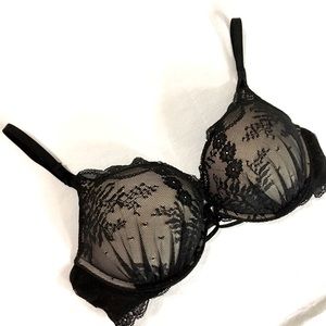 VS Bombshell Plunge Push-Up Black Cream Lace Bra